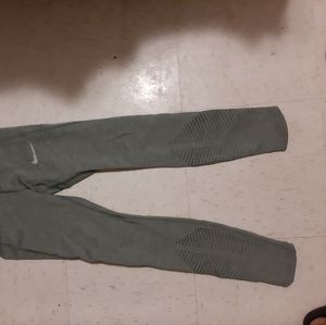 Nike leggings